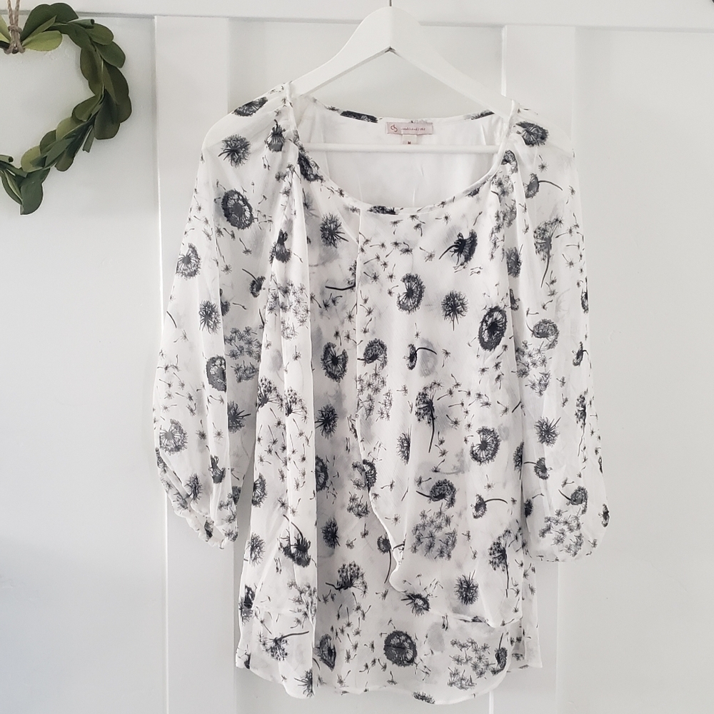Dressbarn dandelion top
